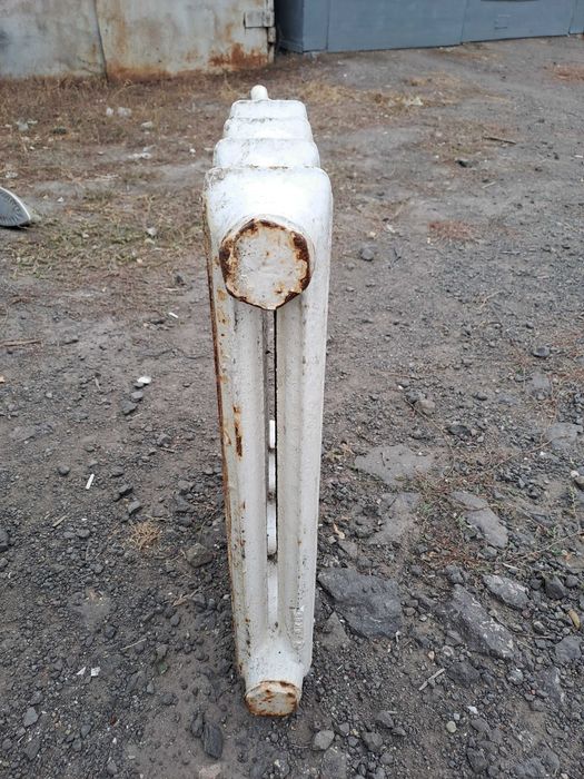 Продаю радиаторы отопления чугунные