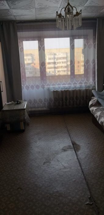 Продам квартиру трехкомнатную