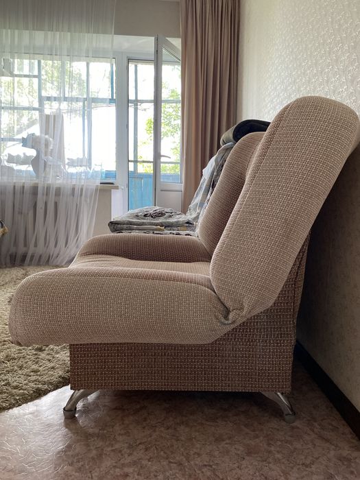 2 кресла в отл состоянии.