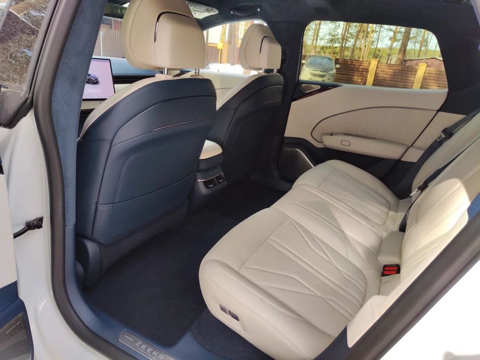 Zeekr 007 full AWD 2024 йил