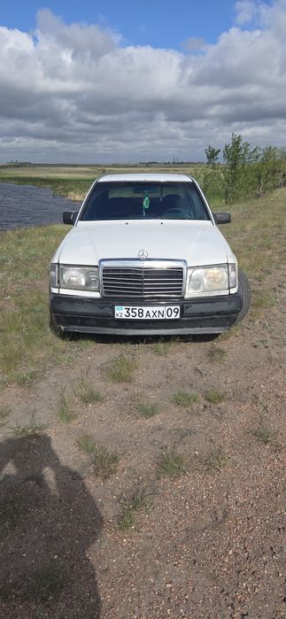 Мерседес Бенс 124