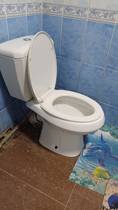 Продам унитаз в хорошем состоянии