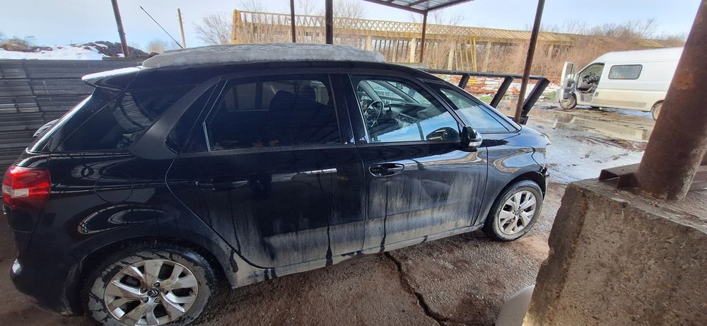 На части Citroën C4 Picasso 2014 г.
