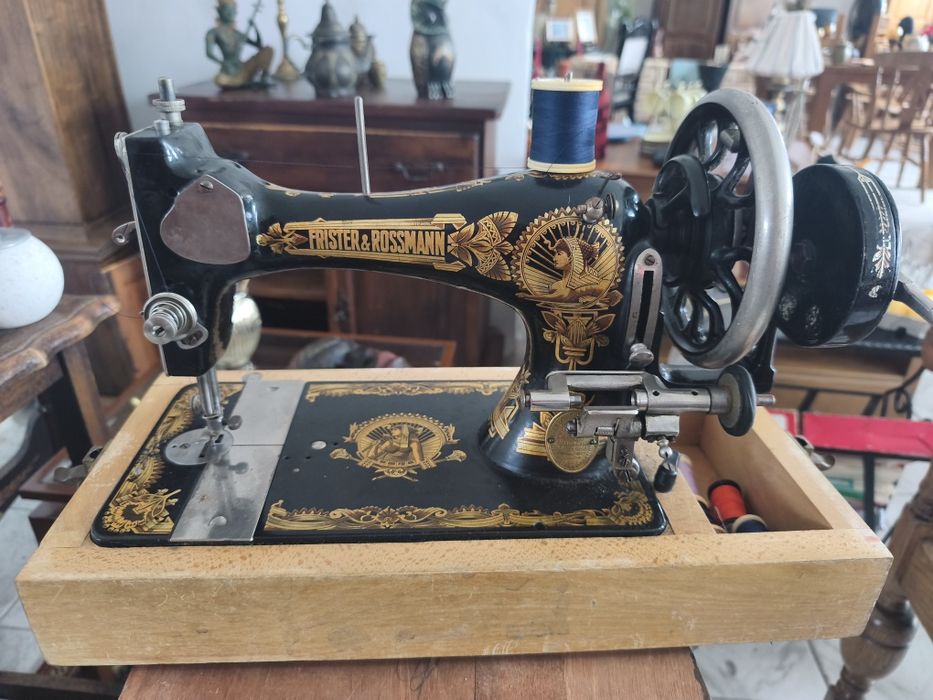Mașina de cusut Frister & Rossmann