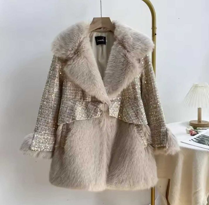 Ново дамско палто Л Размер