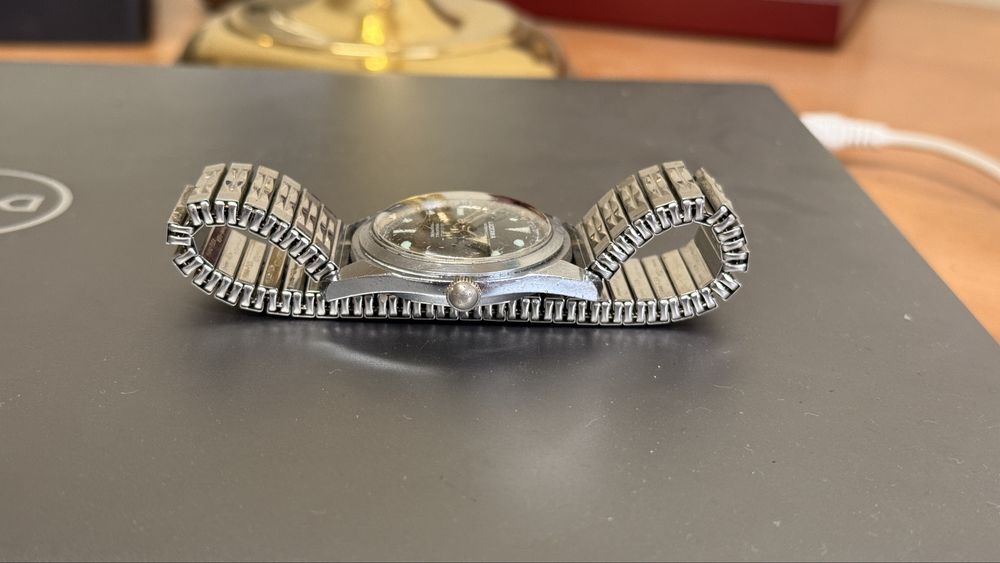 Diver lucerna mecanic 23 rubine