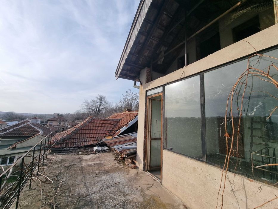 Голяма къща гр.Цар Калоян