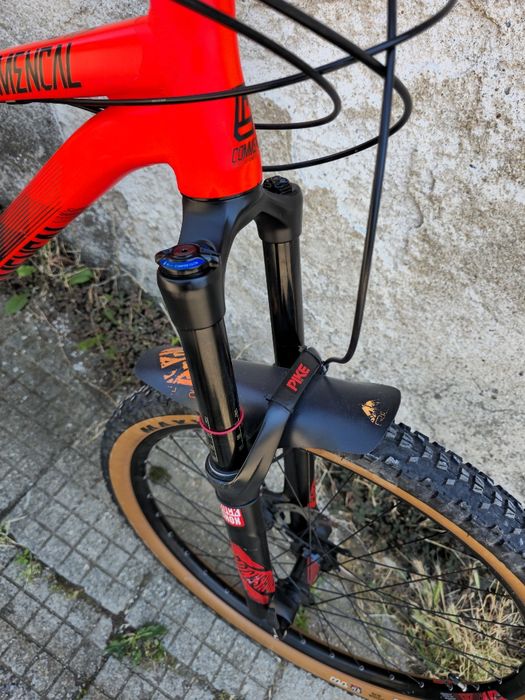 Боен твърдак Comencal Meta HT Am 27.5  Rockshox Pike 150mm  1x11 Sram проходни оси XT Спирачки Дропер пост
