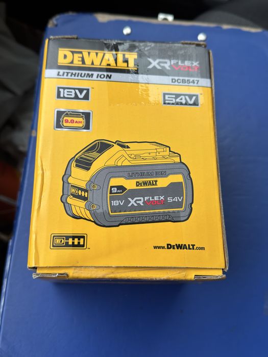 Vand acumulator Dewalt 9 ah