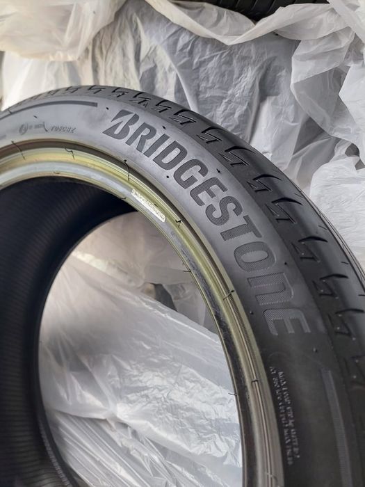 Шины Bridgestone 235/45/18