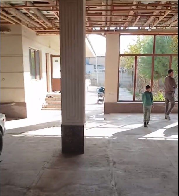 КИБРАЙ туман КОДИРЛИК да жуда АРЗОН 10 Сотх Ховли ЕР нархида