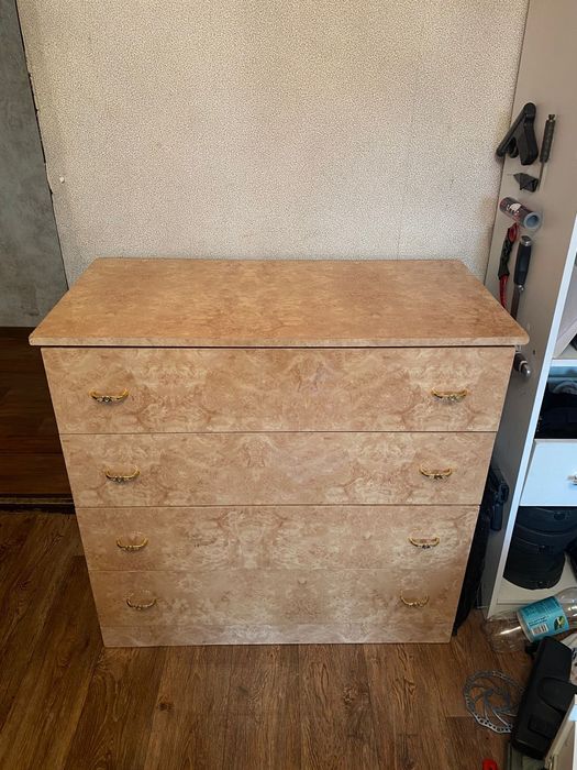 Продам комод и кравать