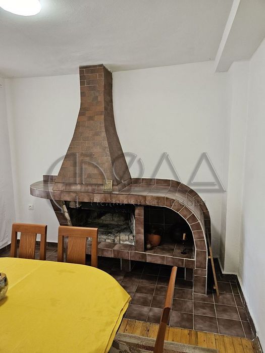 Продава се Къща в с. Томпсън, Област София-област - 216 кв.м за 575 €/кв.м - Снимка #1