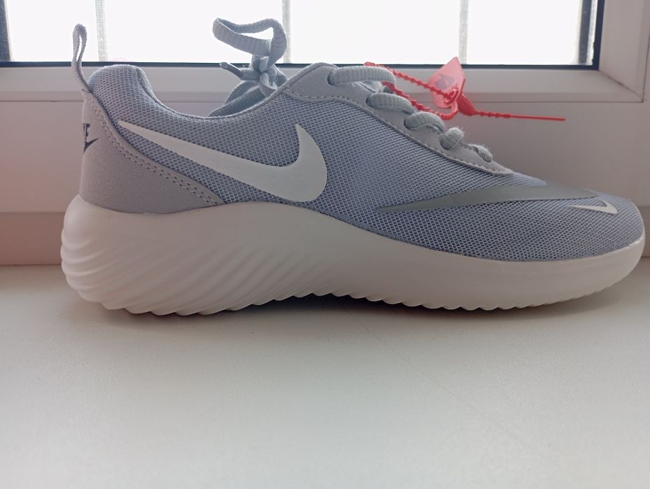 Найк кроссовки  .