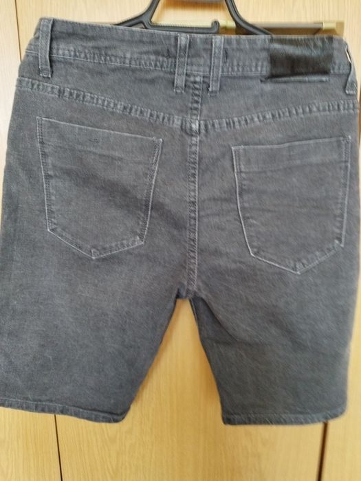 Къси дънкови панталони