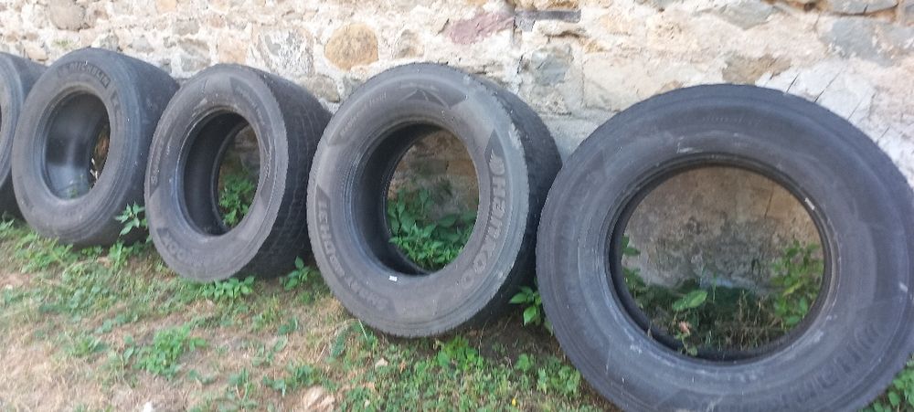 Продавам 9 броя използвани гуми.от товарен автомобил