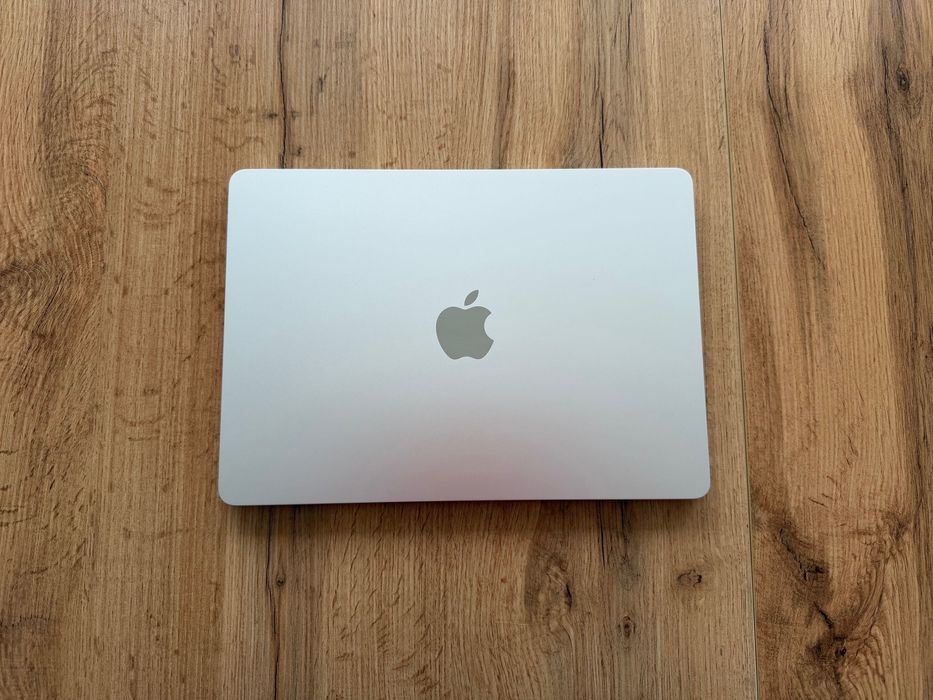 MacBook Air 13" M3 Chip 8-CPU, 10-GPU, 24GB RAM, 1TB SSD