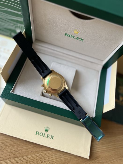 Rolex Daytona Cosmograph Gold Rubber Strap 40 mm