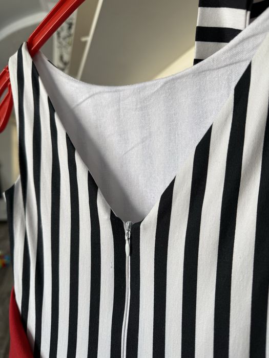 Платье на девочку праздничное