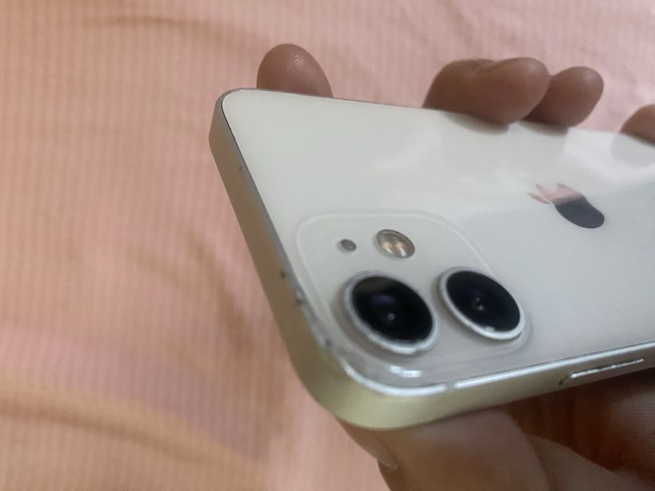 Продам айфон 12mini