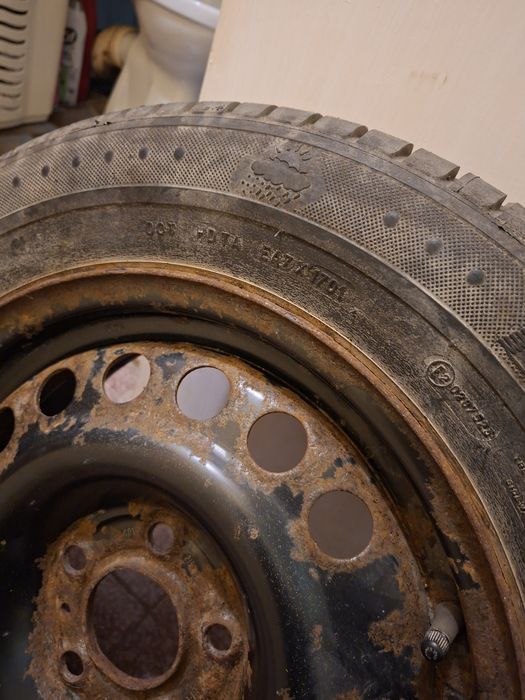 Продавам джанта със стара гума