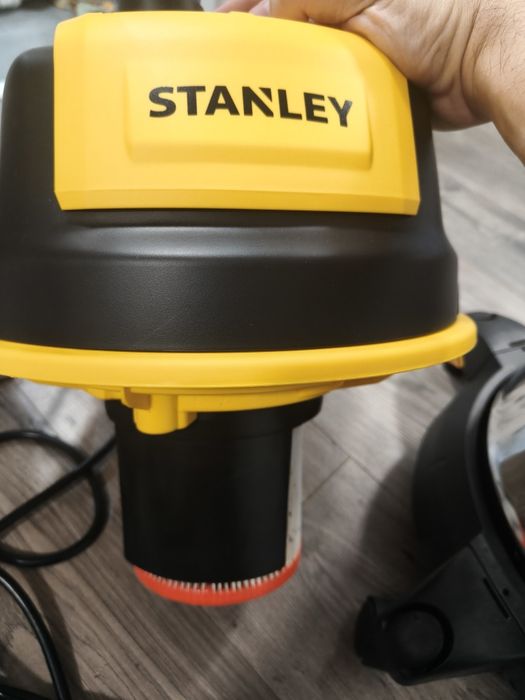 Aspirator Stanley SXVC20XTE 1400W 20L – umed/uscat – aproape nou