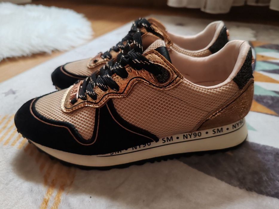 Adidași Steve Madden 36