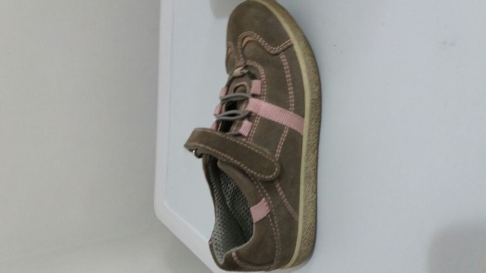Pantofi din piele