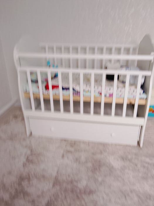 Продам детскую кроватку