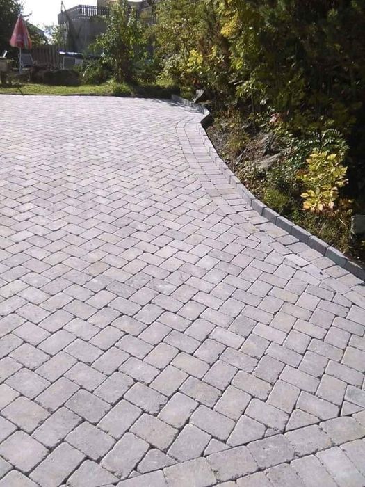 Renovam apartamente și locuințe ,acoperișuri și izolații.