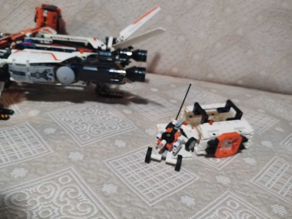 Lego navetă spațială 42181 Deva • OLX.ro