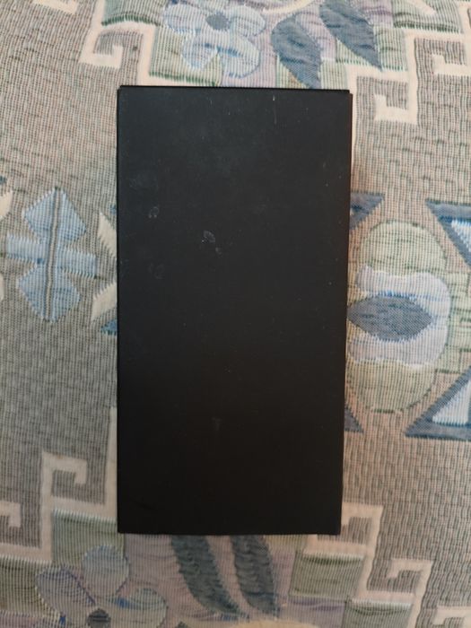 Продам смартфон Huawei P8