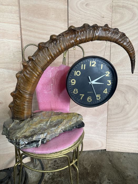 Настольные часы ручной работы