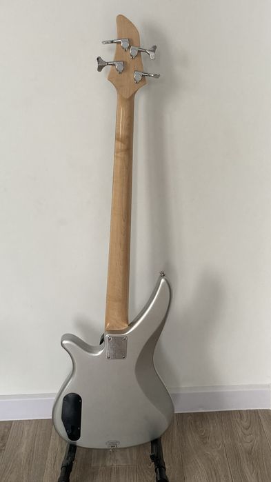 Бас гитара Yamaha trbx