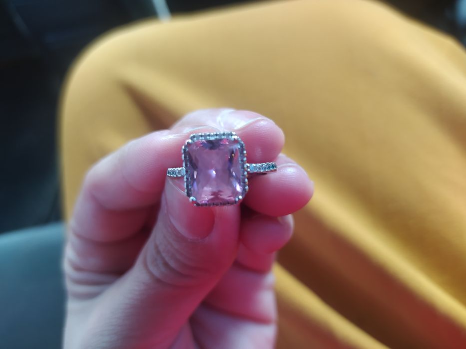 Продам серебренное кольцо