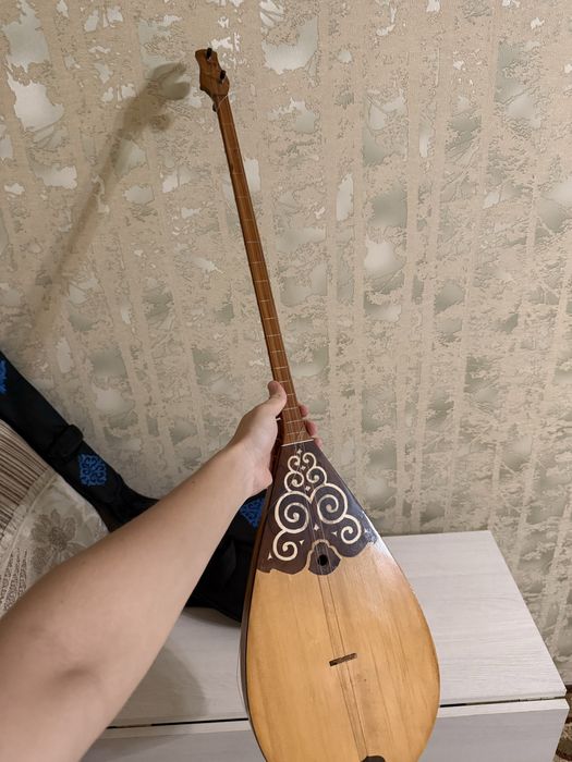 Домбыра жаксы әдемі