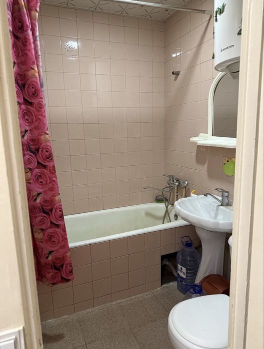 2 Хонали квартира сотилади, Гагарин кучасида