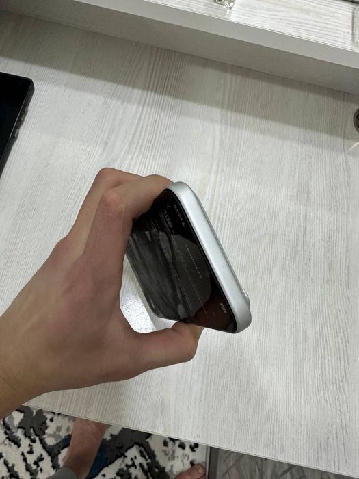 Srochna sotiladi iphone 17 pro