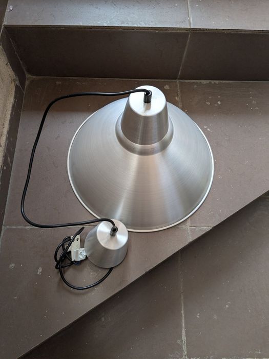 Продавам полилеи