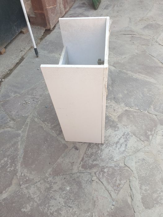 Продам тумбу с раковиной.