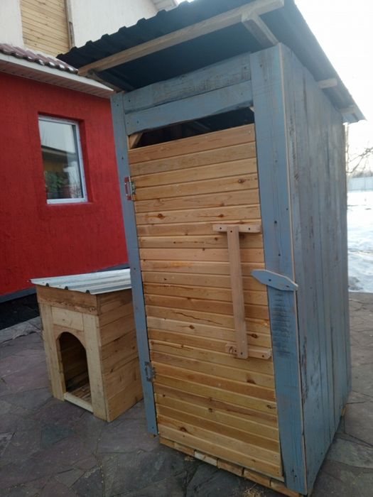 Туалет деревянный, уличный, будка для собак. к
