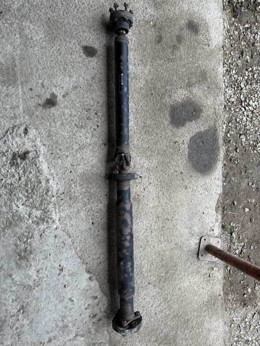 Заден кардан бмв х5,е53(zaden kardan bmw x5,e53)