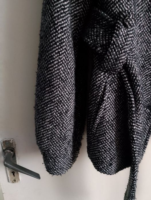 Haina H&M, foarte frumoasă.