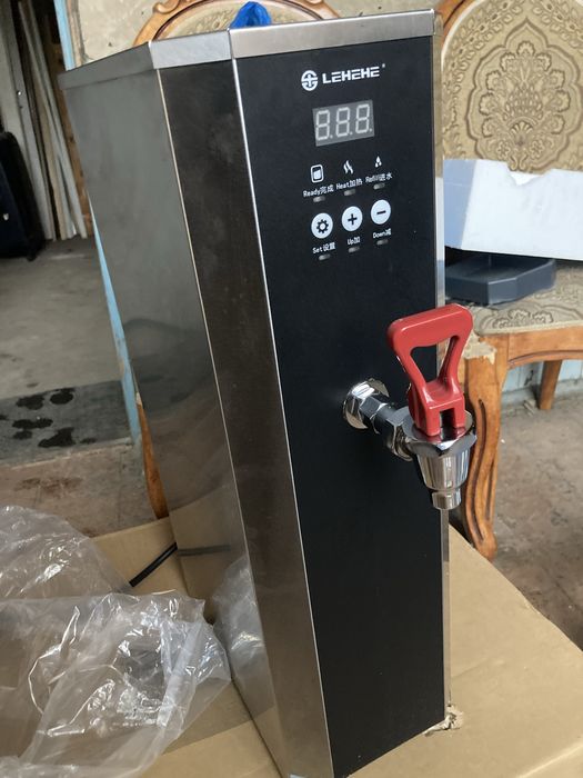 Профессиональный диспенсер горячей воды LEHEHE-450, 3 кВт