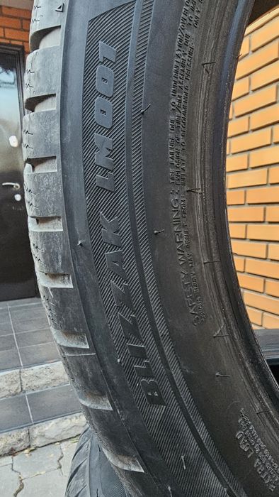 Шины 285/45/R21 BRIDGESTONE BLIZZAK LM001, RFT  4 шт. Липучка