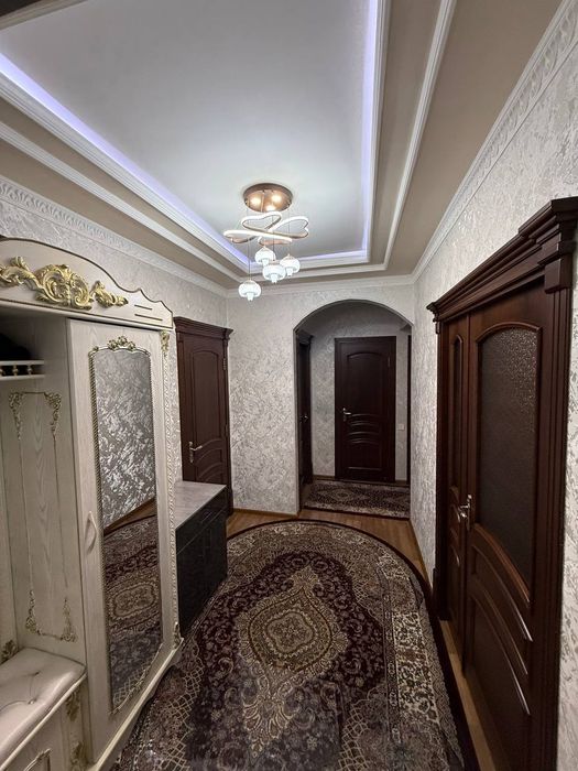 3 xonali uy sotiladi