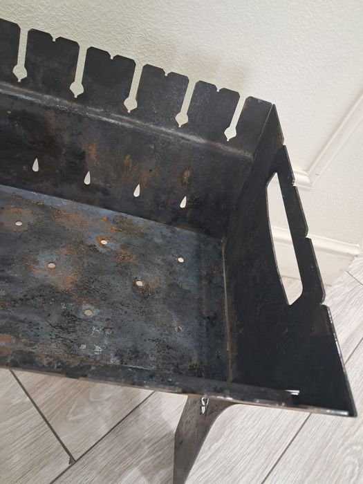 Мангал разборный стальной.