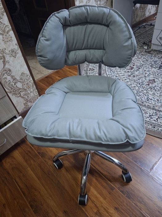 Продам для мастера Маникюра