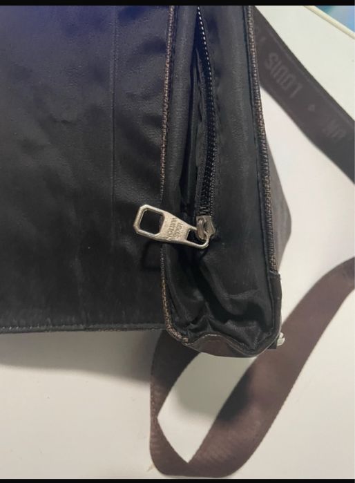 Vand geantă Louis Vuitton ORIGINALĂ