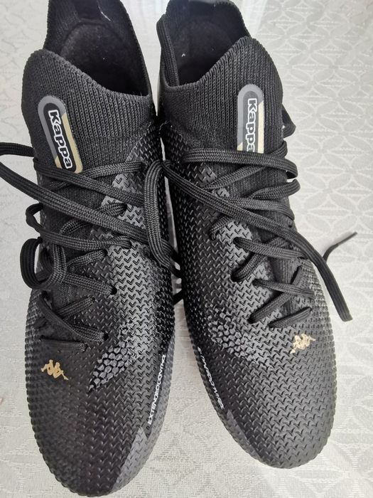 Бутсы футбольные